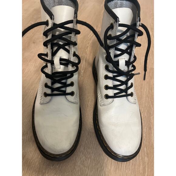 Dr. Doc Martens Leather Zavala White Combat Boots Lace Up Women's Sz 7 Men's 6 - Picture 2 of 9